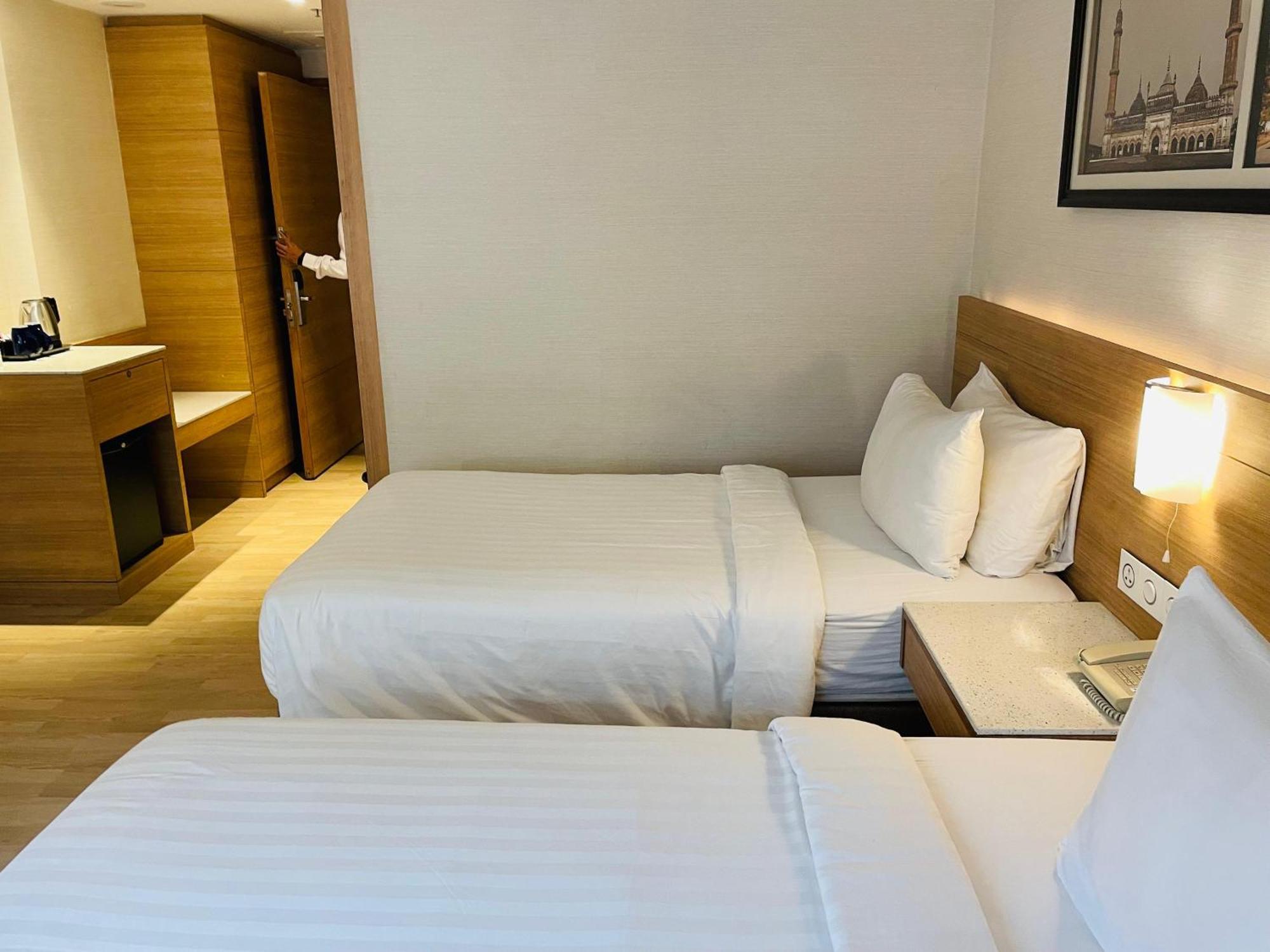 Hotel Maple Tree - Near Ekana Cricket Stadium - Lucknow Exteriör bild