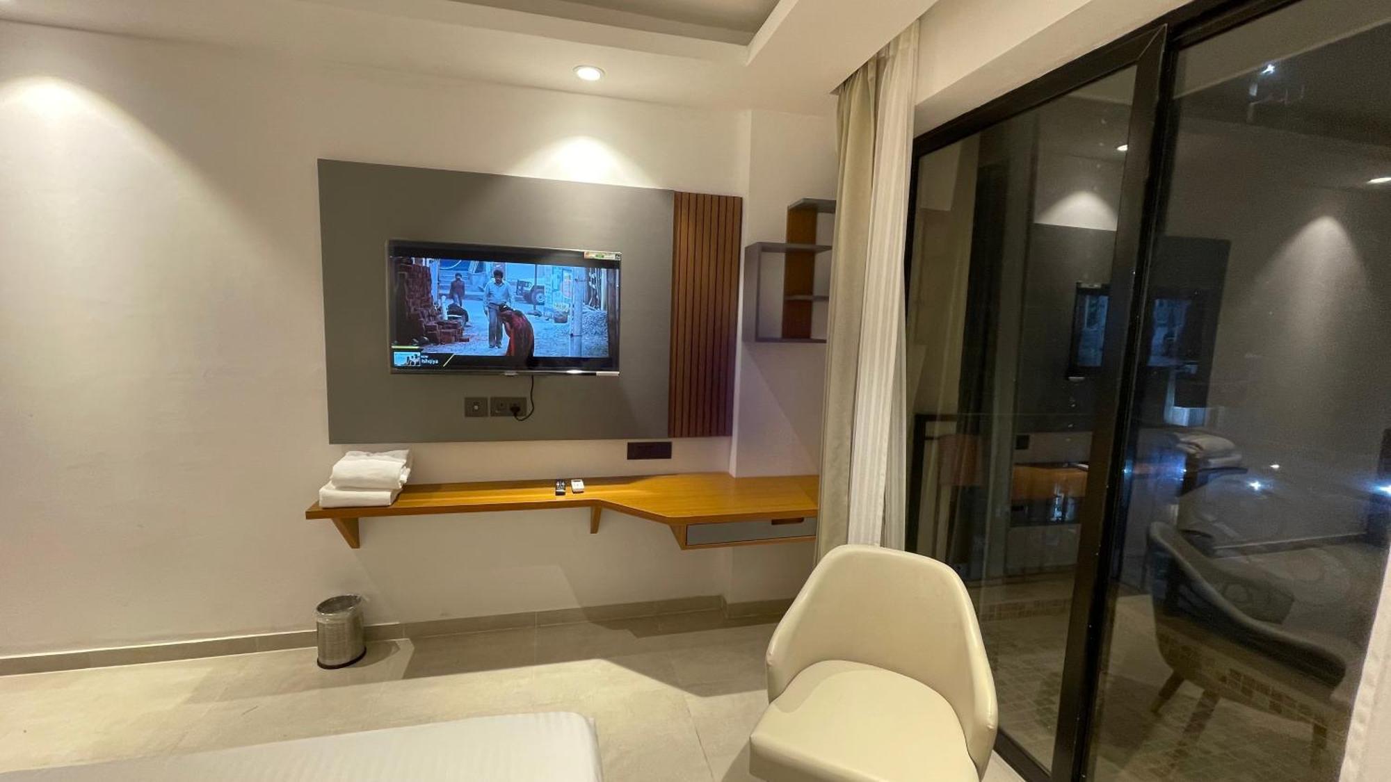 Hotel Maple Tree - Near Ekana Cricket Stadium - Lucknow Exteriör bild