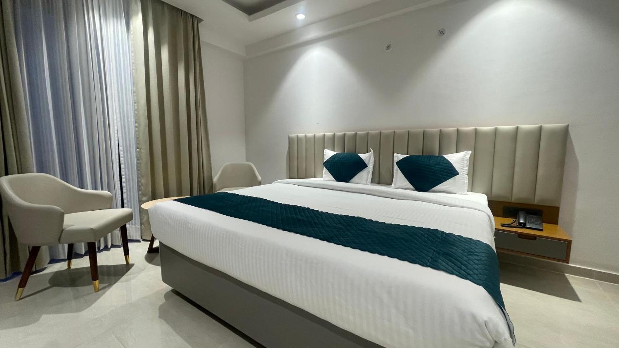 Hotel Maple Tree - Near Ekana Cricket Stadium - Lucknow Exteriör bild