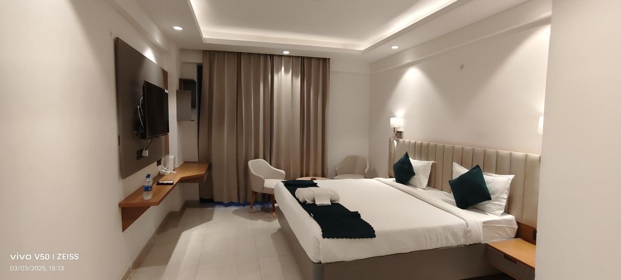 Hotel Maple Tree - Near Ekana Cricket Stadium - Lucknow Exteriör bild