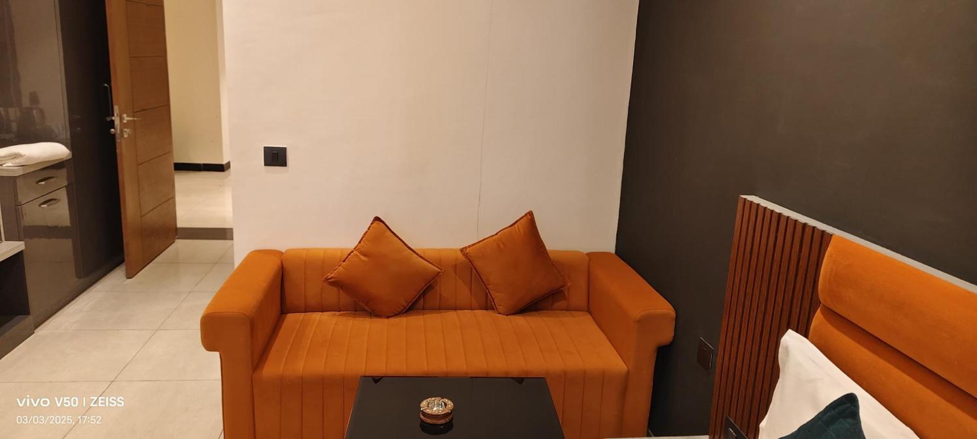 Hotel Maple Tree - Near Ekana Cricket Stadium - Lucknow Exteriör bild
