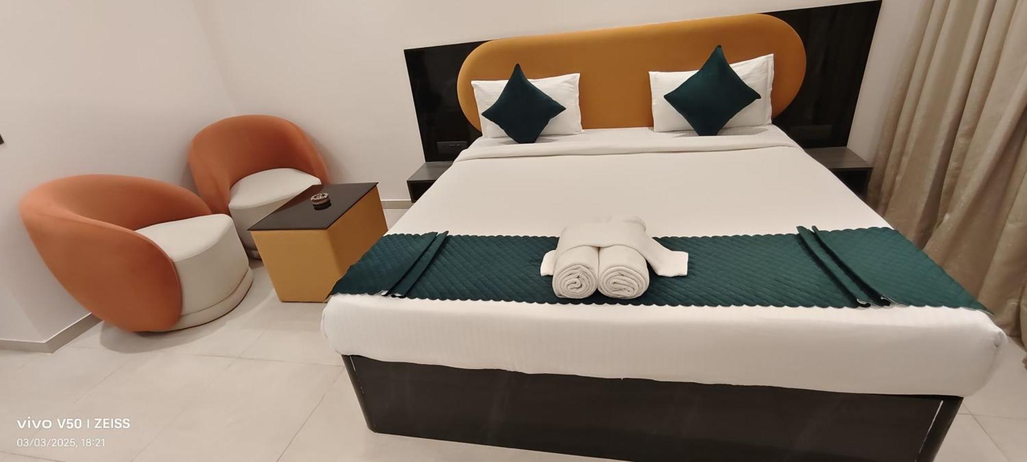 Hotel Maple Tree - Near Ekana Cricket Stadium - Lucknow Exteriör bild
