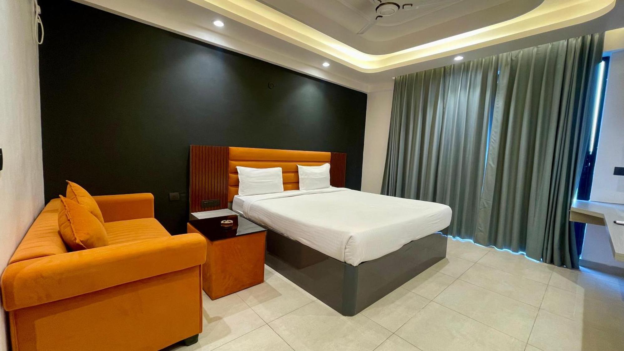 Hotel Maple Tree - Near Ekana Cricket Stadium - Lucknow Exteriör bild